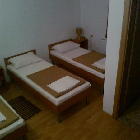 Pensión Pansion Rajic 3*